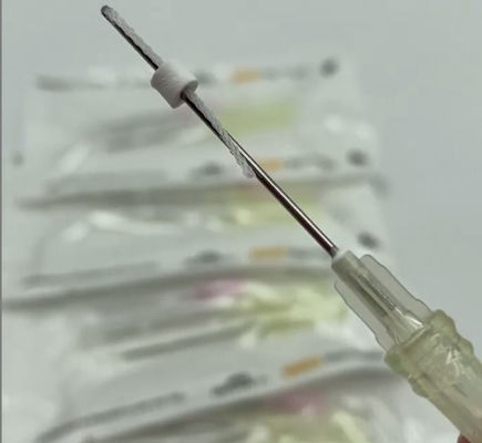 Nasolabial折目および寺院の詰物のためのCannulaの針吸収性PDOの糸